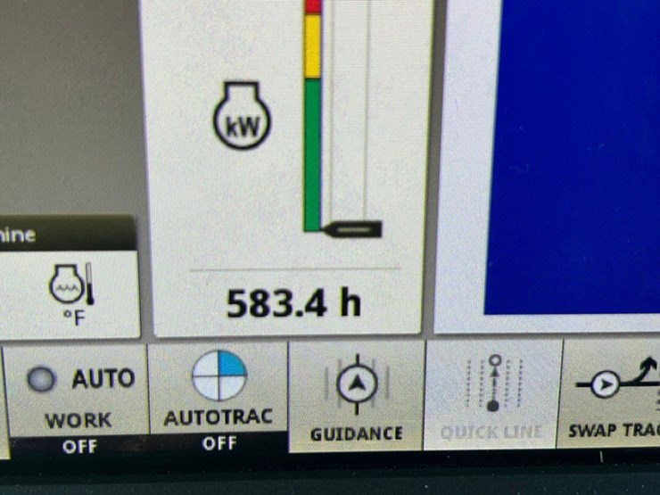 2022-john-deere-w235m-image-31