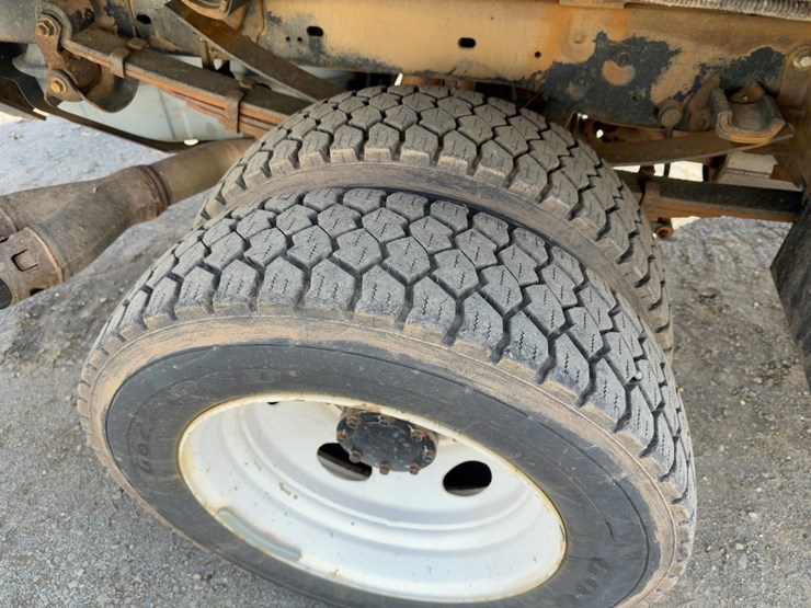 2008-ford-f550-xl-image-13