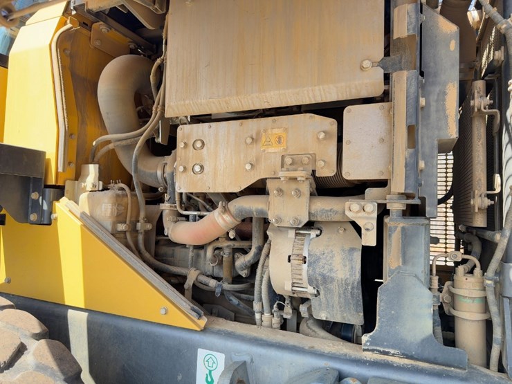 2017-komatsu-wa270-8-image-21