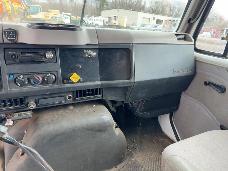 1996-international-4900-image-23