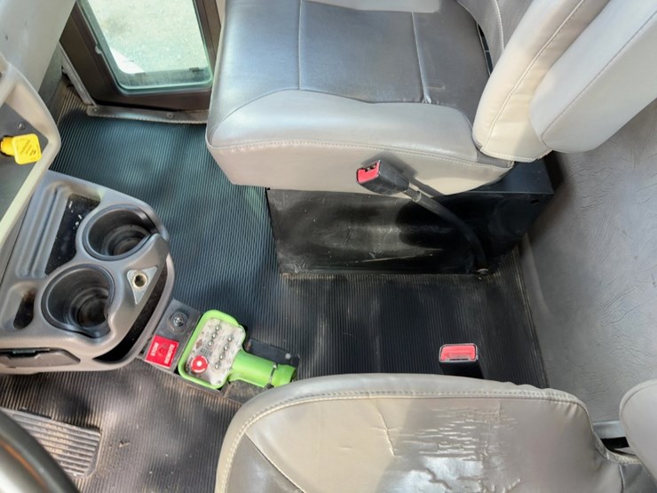 2017-kenworth-t270-image-34