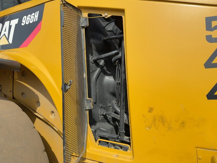 2010-caterpillar-966h-image-19