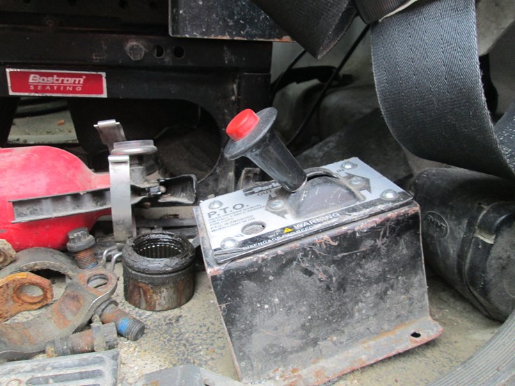 #46168-•-inop-2006-mack-613-vision-t/a-daycab-truck-tractor-1m1ak06yx6n010204-image-34