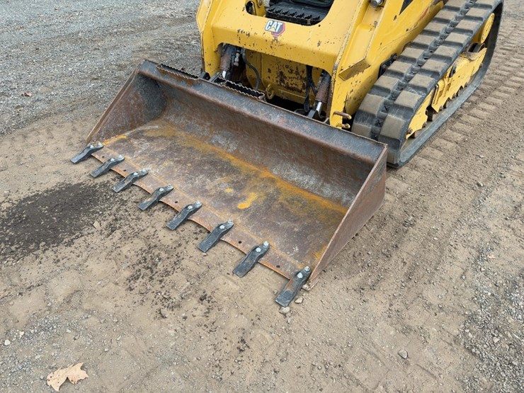 2021-caterpillar-259d3-image-9