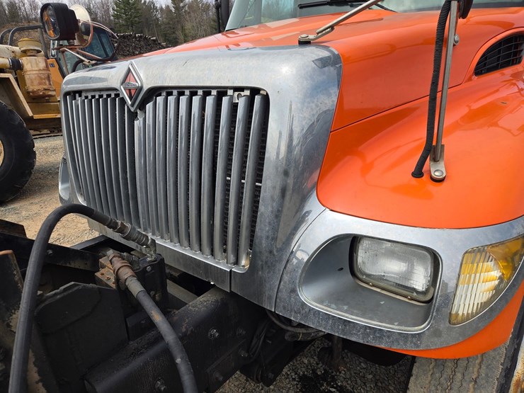 2002-international-7300-image-15