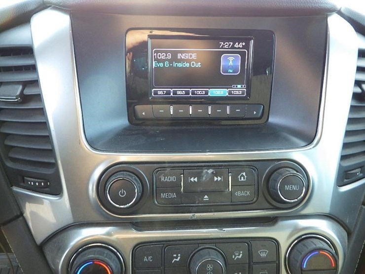 2017-chevrolet-tahoe-image-37