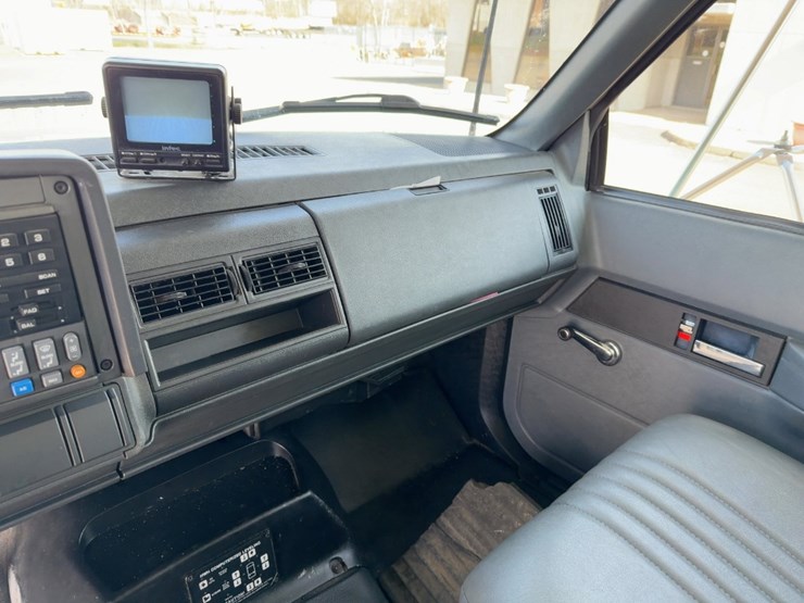 2001-caterpillar-3126-image-28