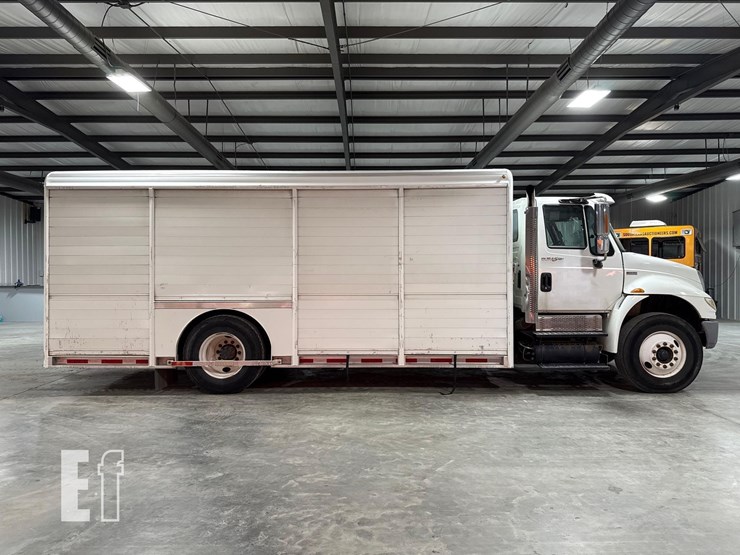 2014-international-durastar-4400-image-6