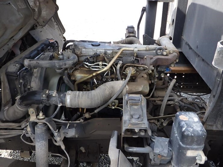 2007-isuzu-nqr-image-11