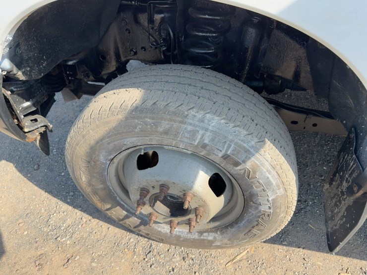 2015-ford-f350-xl-image-11