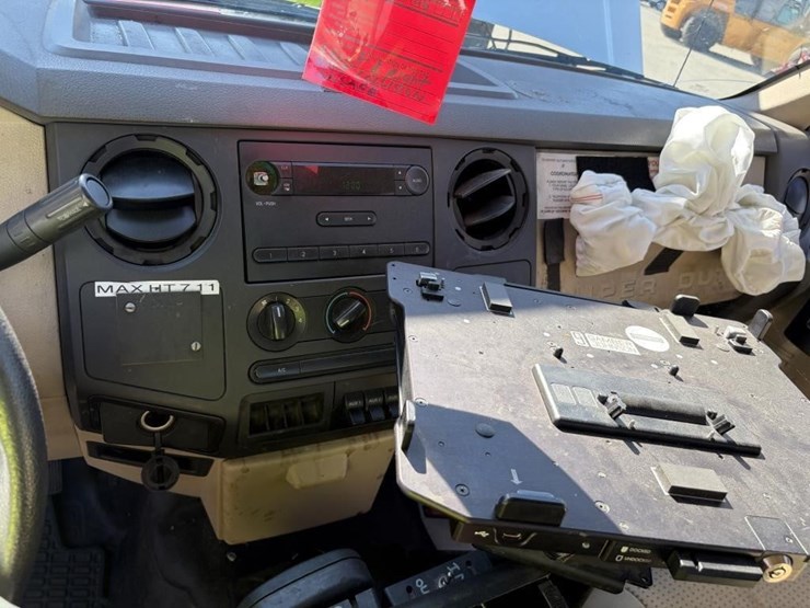 2010-ford-f450-image-18