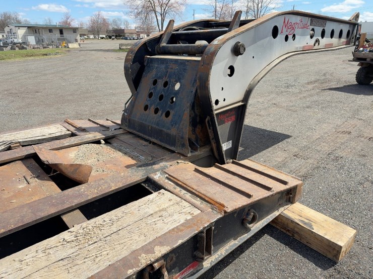 2011-fontaine-magnitude-image-11