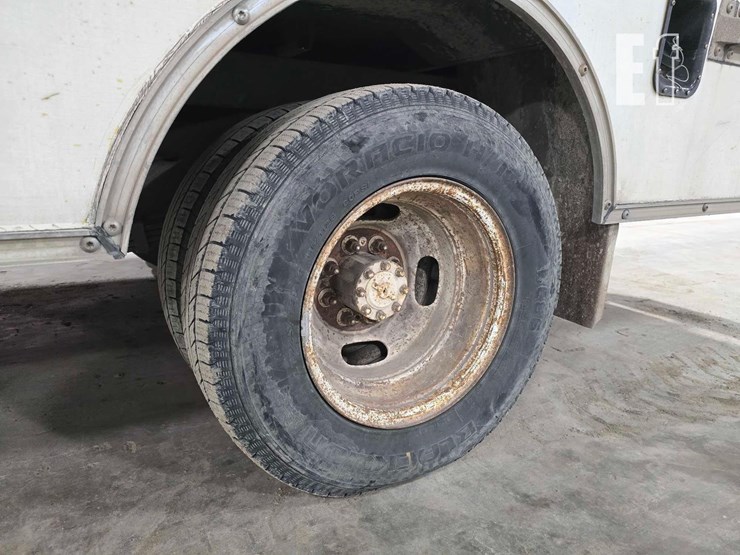 1994-ford-e350-image-22