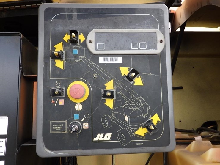 2008-jlg-800s-image-14