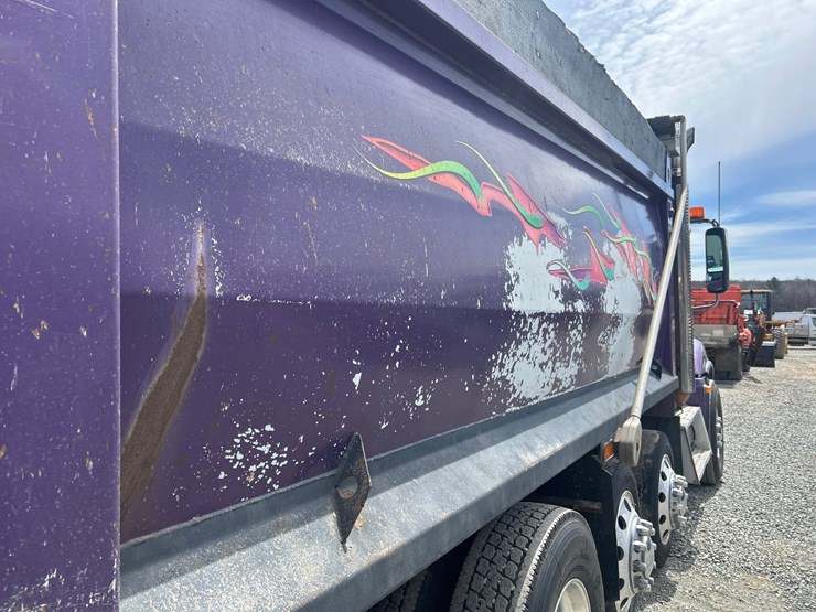 2010-massey-ferguson-8-image-22