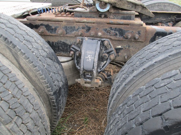 2008-peterbilt-387-image-6