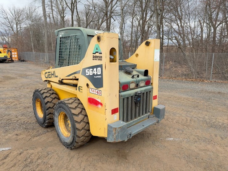 2006-gehl-5640-image-3