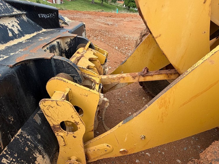 2016-caterpillar-926m-image-2