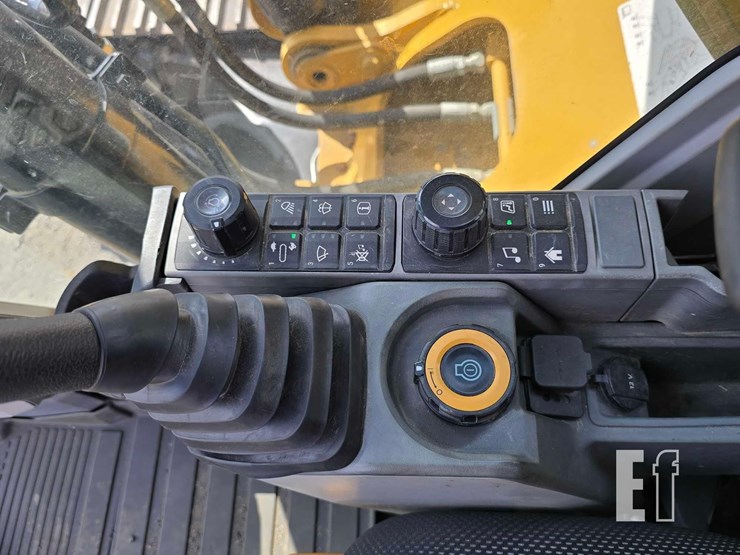 caterpillar-320gc-image-19