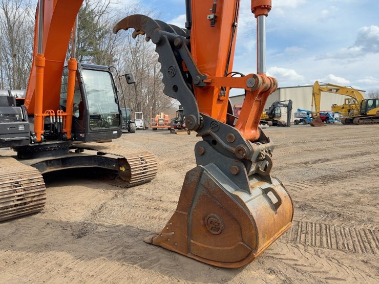 2018-hitachi-zx250-lc-6n-----image-8