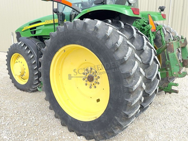john-deere-200-image-92