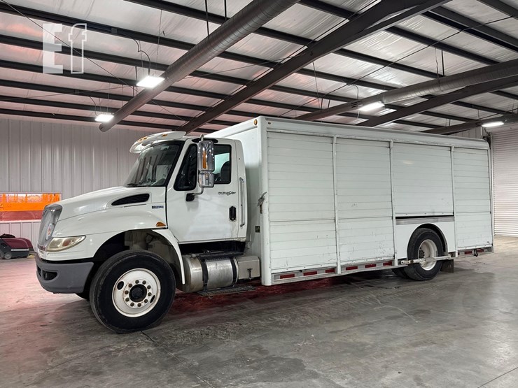 2014-international-durastar-4400-image-1