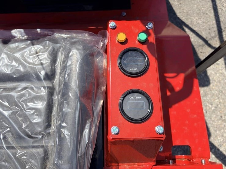 2026-agt-sda-140t-crawler-loader-image-11