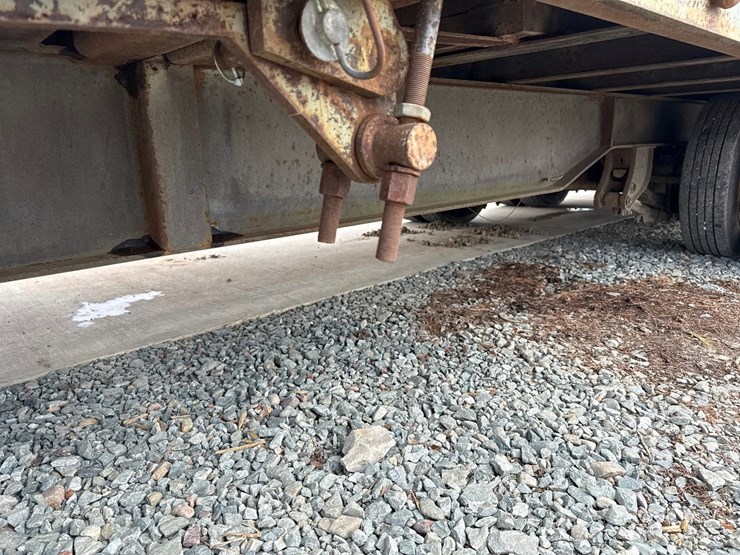 2005-massey-ferguson-8-image-11