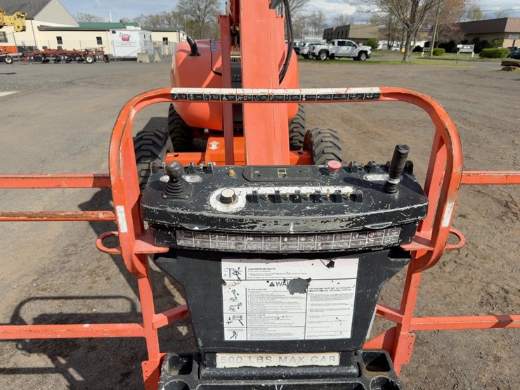 2003-jlg-600aj-image-9