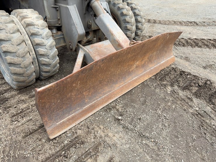 1994-akerman-ew200-image-17