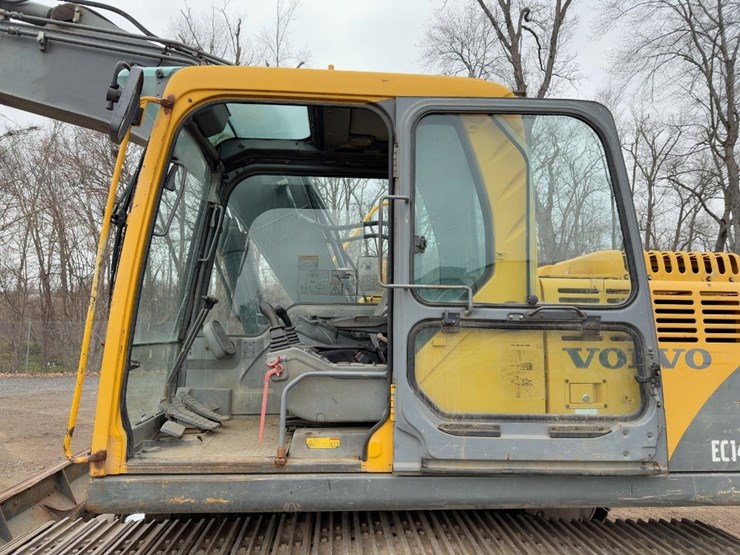 2006-volvo-ec140b-lc-image-36