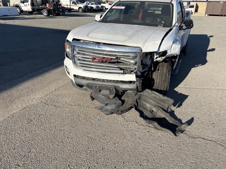 2019-gmc-canyon-sle-image-5