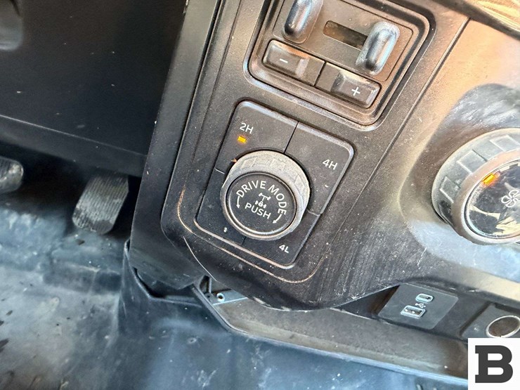 2021-ford-f150-image-28