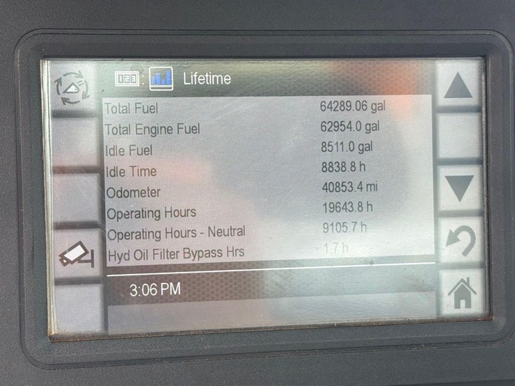 2021-caterpillar-966m-image-26