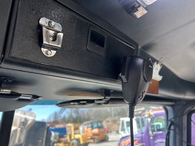 1999-mack-cl713-image-125