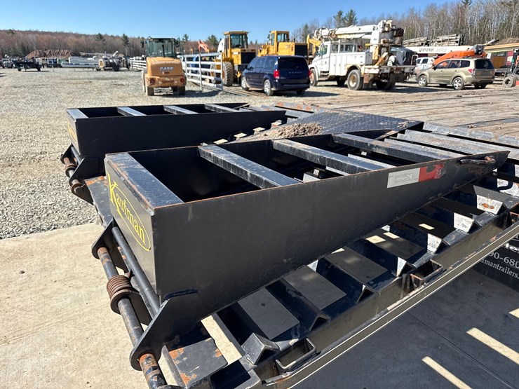 2018-massey-ferguson-8-image-17