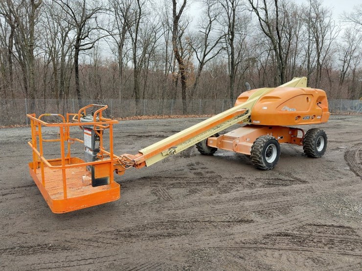 2014-jlg-400s-image-1