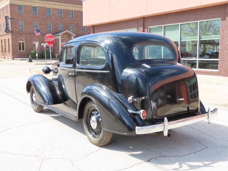 1936-chevrolet-2dr-town-sedan-image-9