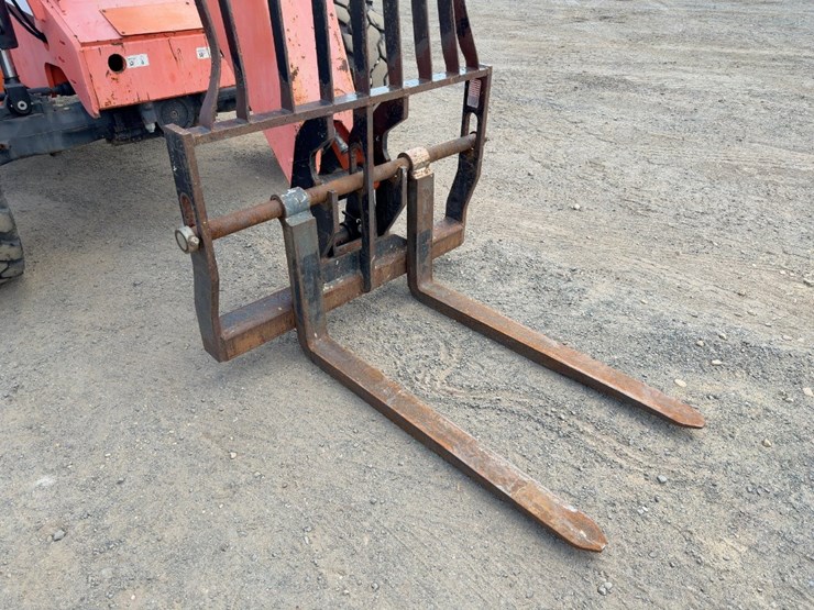 2015-sky-trak-6042-image-8