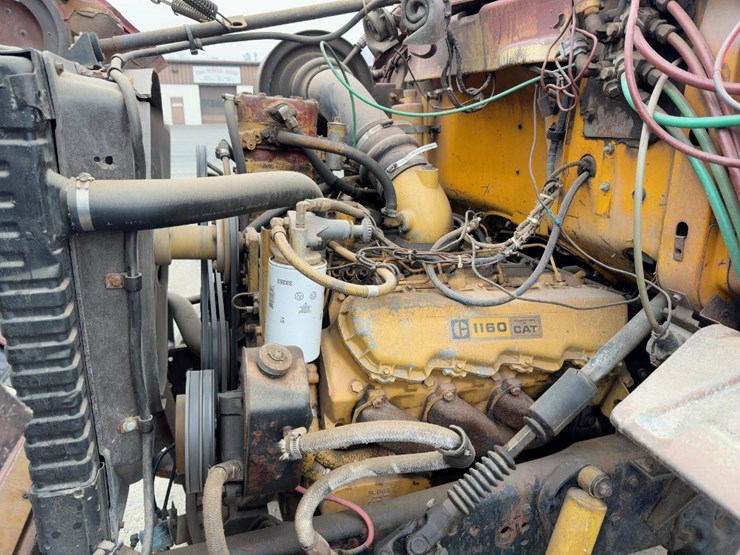 1970-ford-8000-image-8