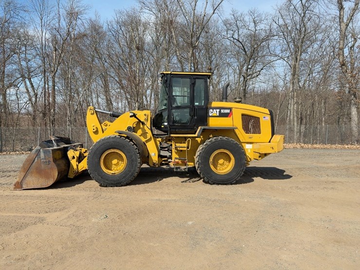 2016-caterpillar-938m-image-2