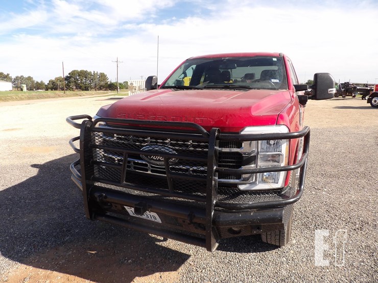 2023-ford-f250-image-8