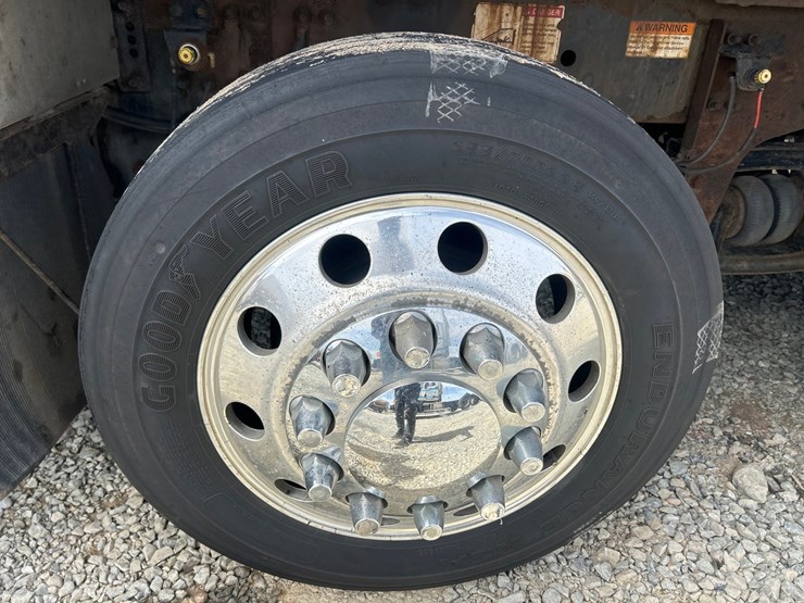 2010-massey-ferguson-8-image-93