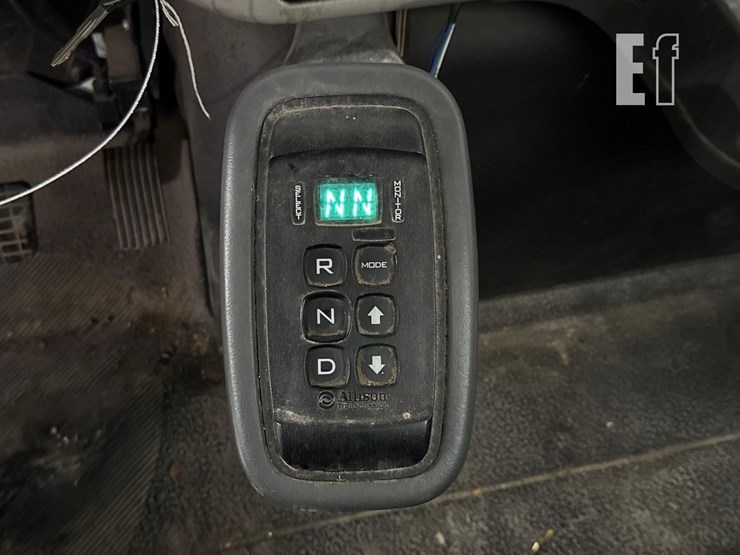 2014-international-durastar-4400-image-20