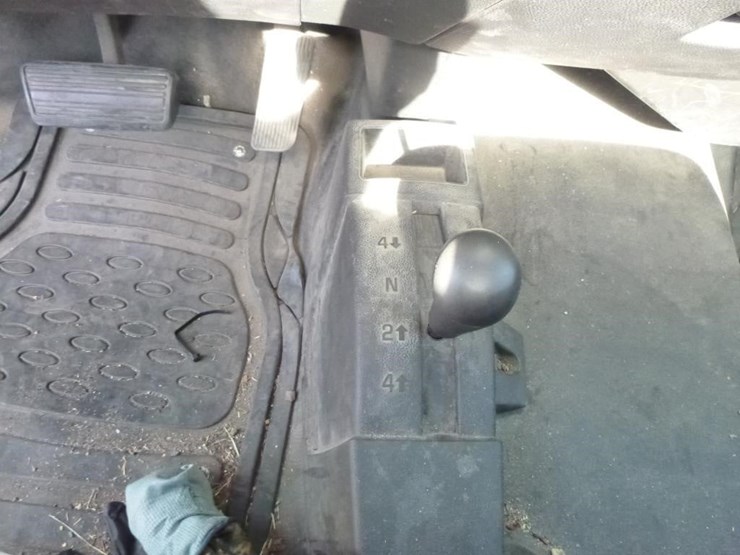 2017-chevrolet-2500hd-image-13