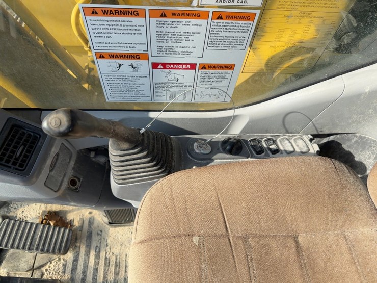 2009-komatsu-pc228us-lc-3e0-image-37