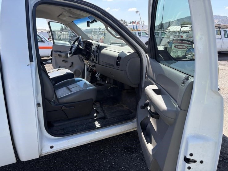 2008-chevrolet-silverado-2500-image-9