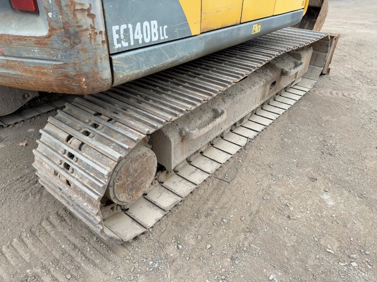 2006-volvo-ec140b-lc-image-25