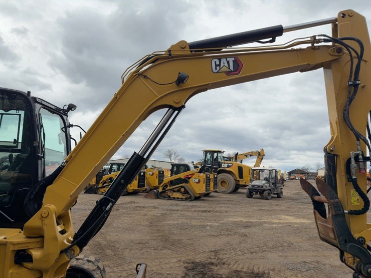 2022-caterpillar-306-image-11