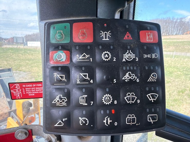 2022-john-deere-844-image-25